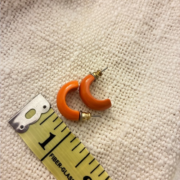 Vintage 🍊 enamel hoop earrings - Picture 3 of 3